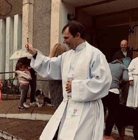 109526072_3084575641663377_1366829602108643940_n (2).jpg