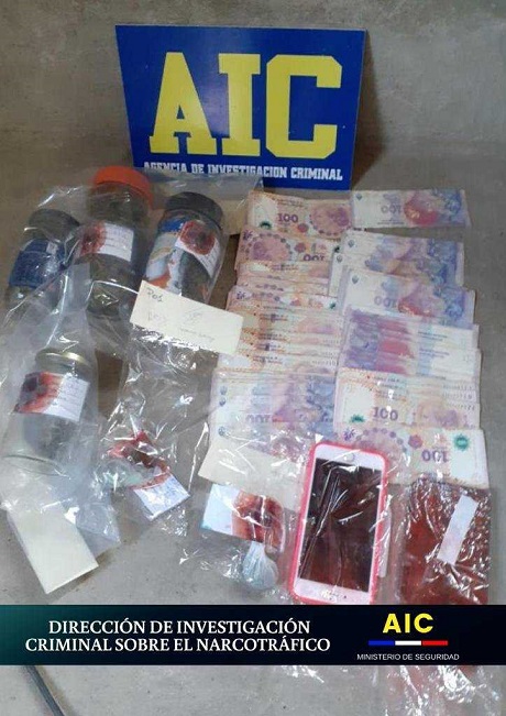 AIC allanamientos en Casilda.jpg